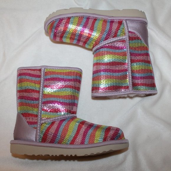 NIB UGG WOMEN'S SEQUIN RAINBOW CLASSIC SHORT SHEARLING‎ LINED BOOTS - Picture 3 of 9